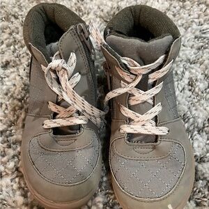 oshkosh boys shoe size 11